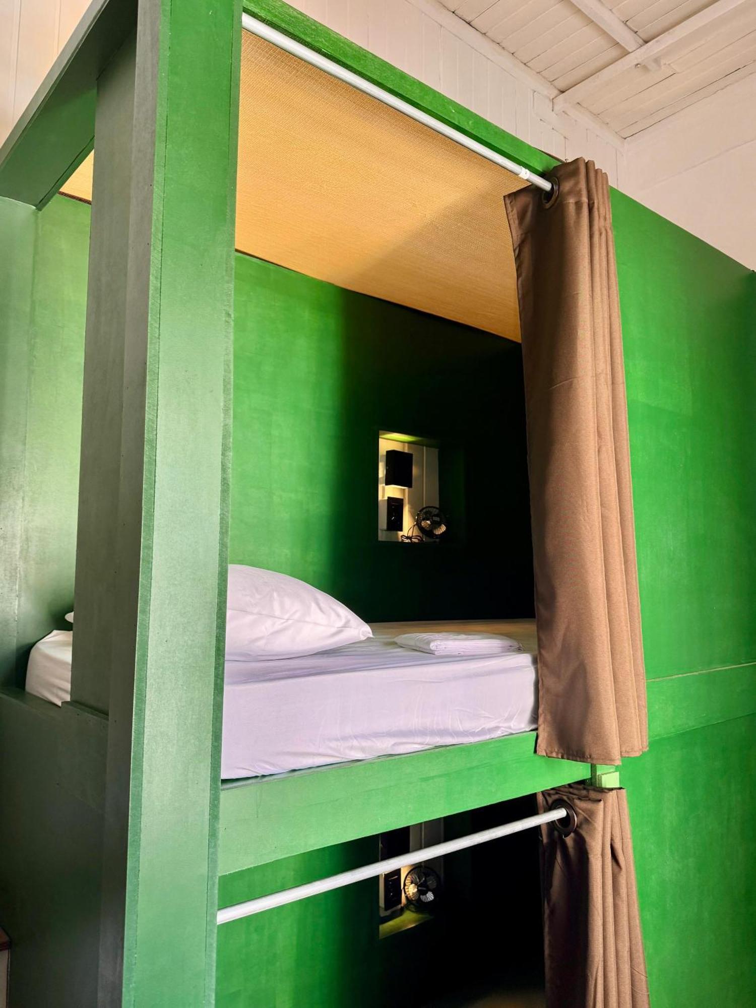 Bed 4-Bed Female Dormitory Room